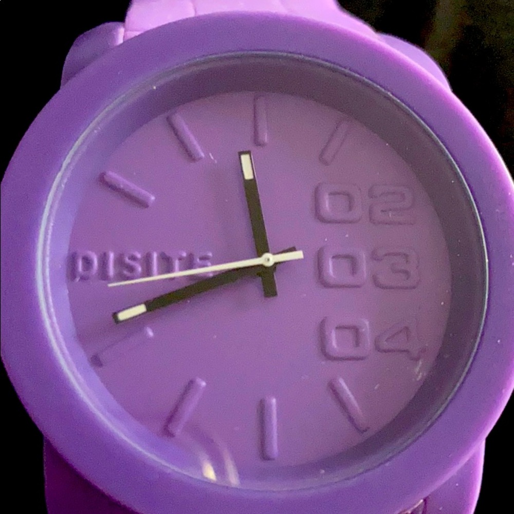 Disite Purple Watch
